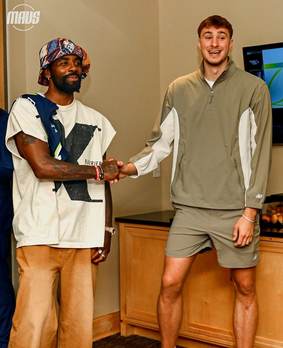 Y'all seen this? 😁🔥🏀  Kai &amp; Coop. (via <a href="/dallasmavs/">Dallas Mavericks</a>)