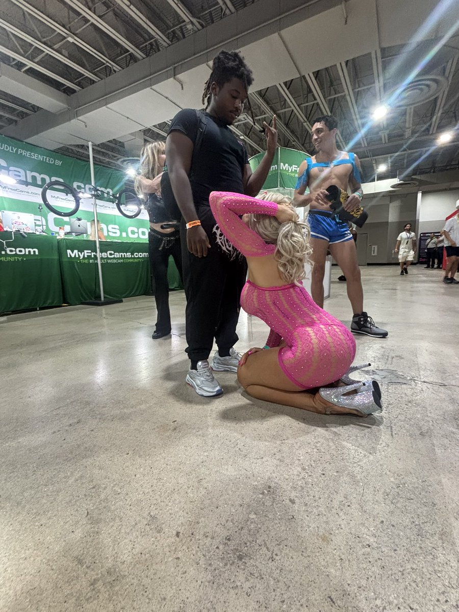 I got to meet two amazing models I see an amazing future on the horizon . It was pleasure ladies see you soon ❤️
<a href="/imcaitlynbaby/">Caitlyn baby</a> 
<a href="/gingerwtfa/">Ginger</a>