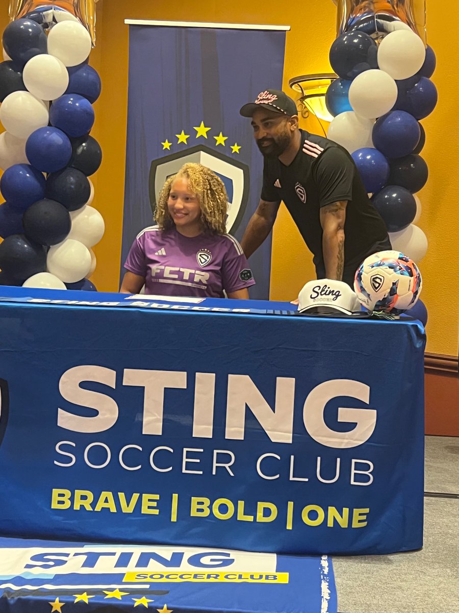 TLewisGK's tweet image. Signing Day for my last club season. Can’t wait for this season with so many of the girls I started this journey with. Let’s go 2007/2008 Sting Ne ECNL RL!! ⚽️