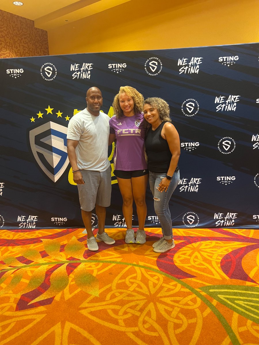 TLewisGK's tweet image. Signing Day for my last club season. Can’t wait for this season with so many of the girls I started this journey with. Let’s go 2007/2008 Sting Ne ECNL RL!! ⚽️