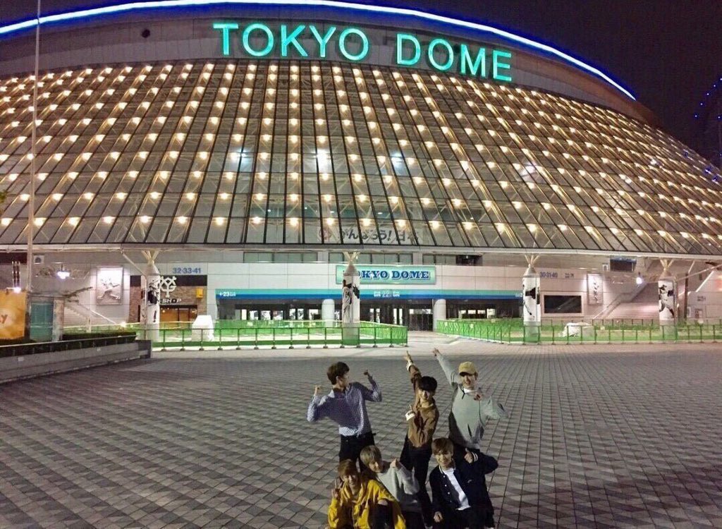 bobahyukie_'s tweet photo. my boys are finally living in their dream. congratulations on your first dome concert astro. i'm beyond proud of you 🥺💜 https://t.co/iNXIuyNMS8