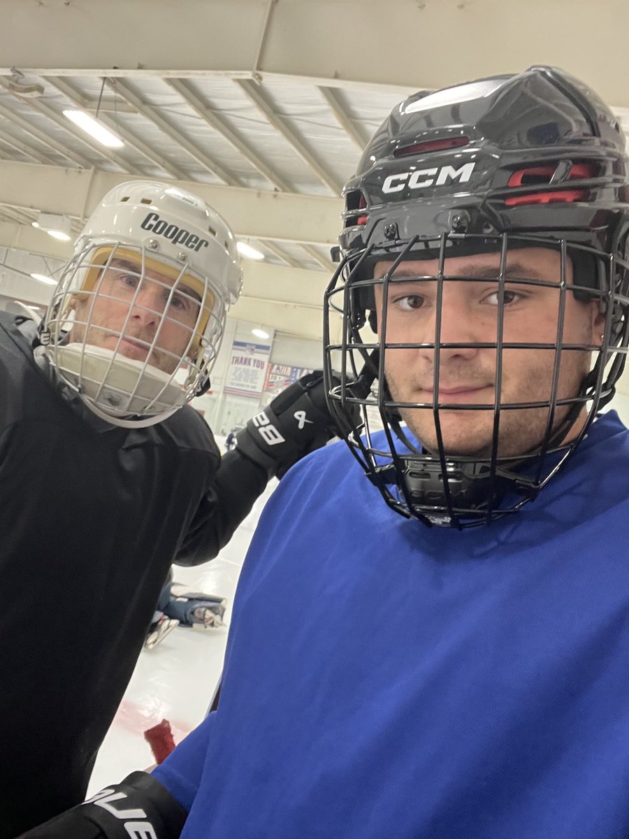 jakas891's tweet photo. Back on the ice with The Boy! https://t.co/absA2GKba9