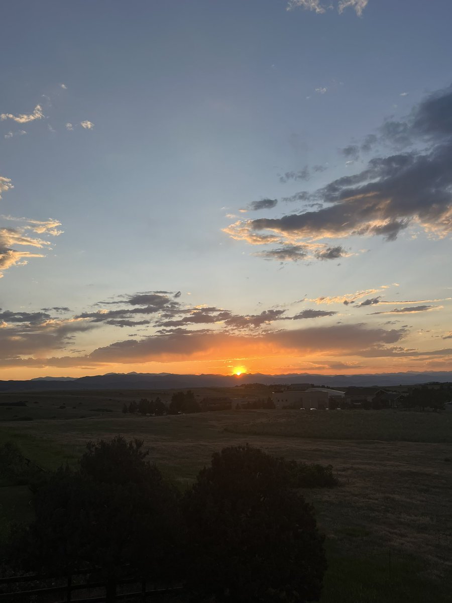 ColoradoMike's tweet image. Happy Friday