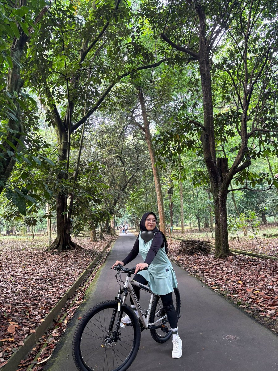 Kebun Raya Bogor dan seisinya🍂🍃🌱🌿