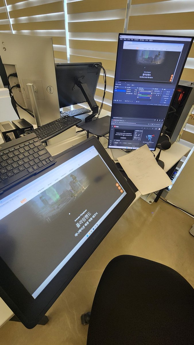 곧 1시부터 시범 강의를 시작합니다. 오셔서 이야기도 나누고 그림도 같이 그려 보겠습니다. 
#와이랩 #강좌 #유튜브 #와이랩아카데미 #드로잉 #강의 #그림