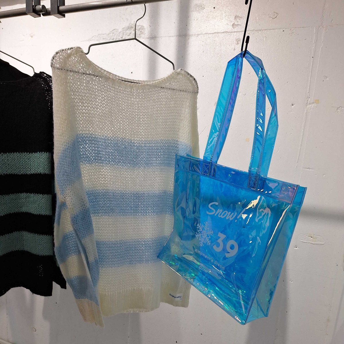 echo POPUP SHOP 『transitional period.』を開催中です！
みなさまのご来場をお待ちしております！

初音ミク関連商品も各種取り揃えています！

住所：東京都渋谷区神宮前3丁目42-11 2F
　　　外苑前駅 徒歩5分／表参道駅 徒歩10分

日時：12:00〜18:00(最終入店17:30)