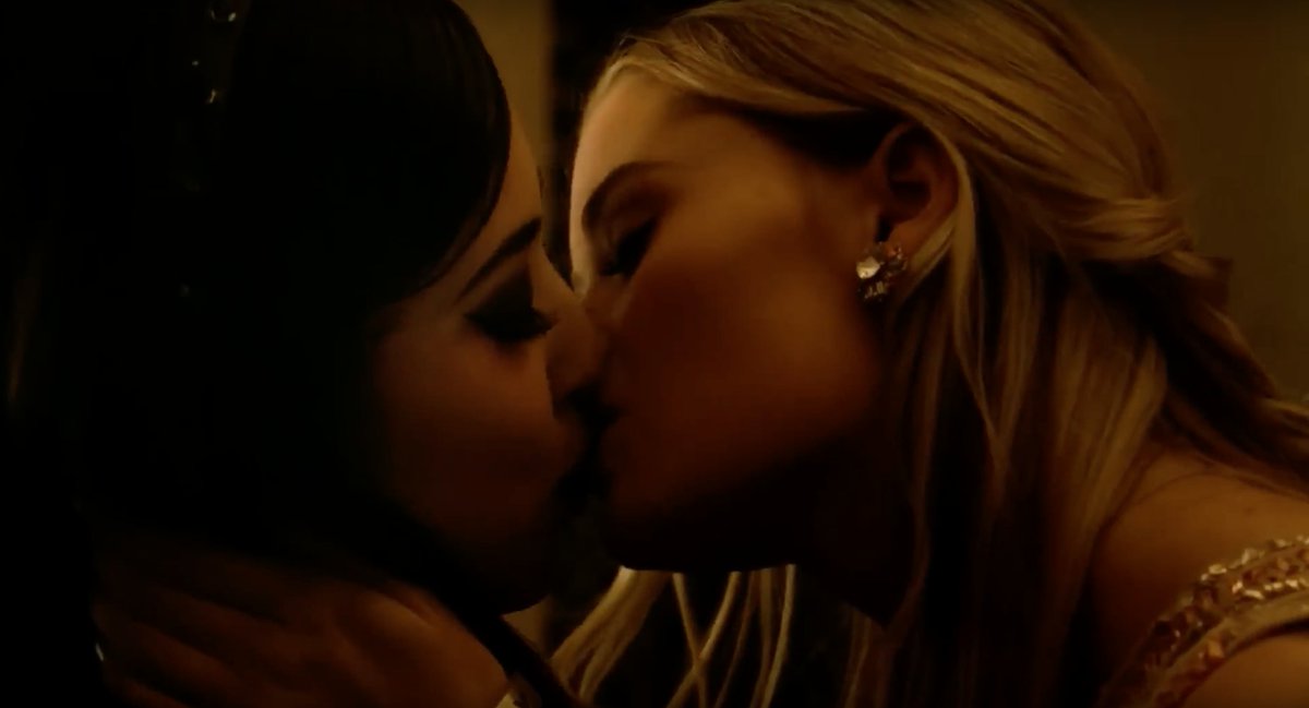DragonNamedBinx's tweet photo. "There's no leaving each other, not anymore. No matter where we go, what the distance is between us, I will always come back to you."
Day twenty-seven is Nico Minoru and Karolina Dean, aka, #Deanoru! 🧡🤍🩷🩷💜💙 #Runaways #MarvelsRunaways https://t.co/iYXvZrJusV