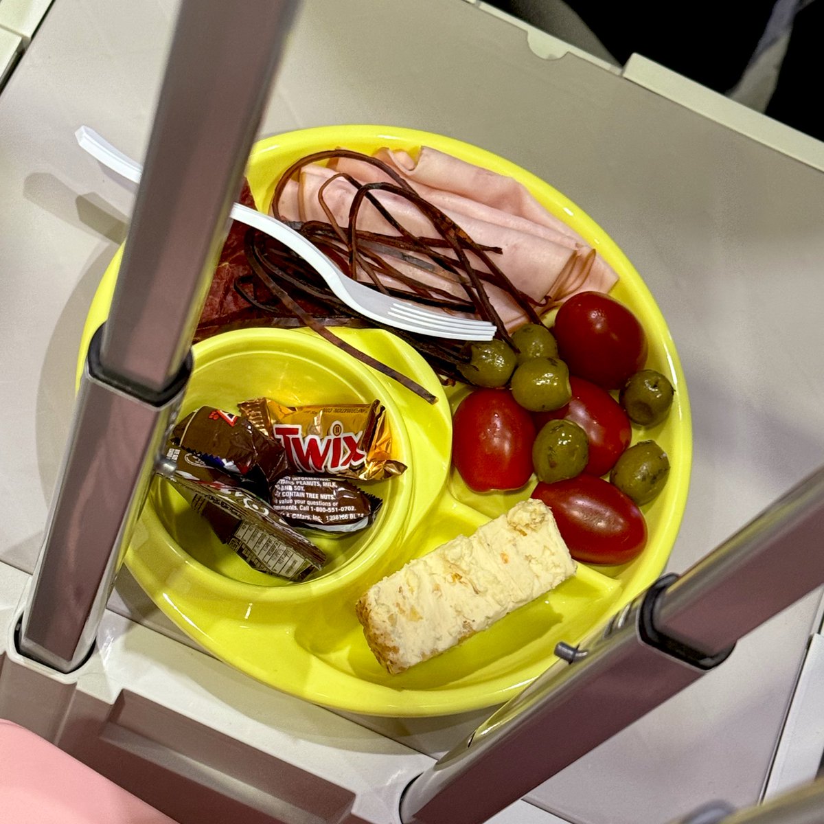 주류박람회 플래터 가져왔더니 지나가는 사람들이 다 어디서 산거냐고 물어보고 쳐다봄ㅋㅋㅋㅋ 

made in home (...)