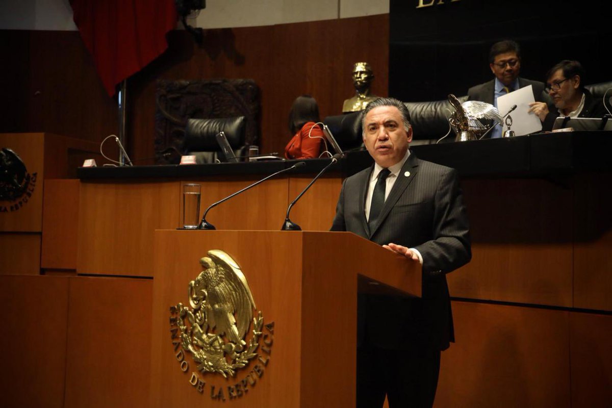 Senadores Morena (@morenasenadores) on Twitter photo Honramos la lucha de las familias, combatimos la impunidad y avanzamos hacia un México más humano y seguro.
Las y los senadores de Morena aprobamos la reforma en materia de desaparición de personas, impulsada por nuestra presidenta <a href="/Claudiashein/">Claudia Sheinbaum Pardo</a>.
Que nadie quede en el olvido y Honramos la lucha de las familias, combatimos la impunidad y avanzamos hacia un México más humano y seguro.
Las y los senadores de Morena aprobamos la reforma en materia de desaparición de personas, impulsada por nuestra presidenta <a href="/Claudiashein/">Claudia Sheinbaum Pardo</a>.
Que nadie quede en el olvido y