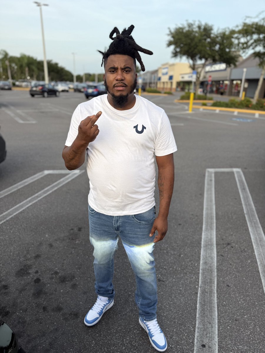 740_Rex's tweet photo. Ion like Nun Of Niggas Str8 Up #Rip #Twan #EBE https://t.co/cPajnX33bi