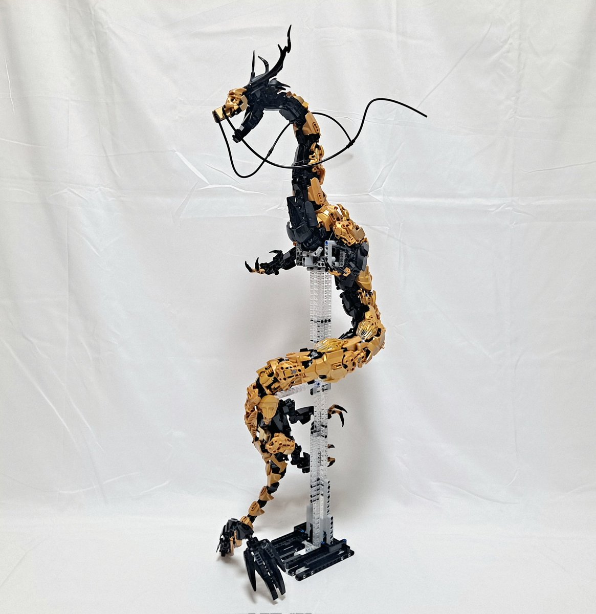 legomocer_alpha's tweet photo. YIDHERA
Last dragon of "Project D"
#Lego #mech #moc #legomoc #robot #bionicle #legorobot #レゴ #バイオニクル #メカニック #ロボ #dragon #ドラゴンボール https://t.co/BMaEWRZ2yd
