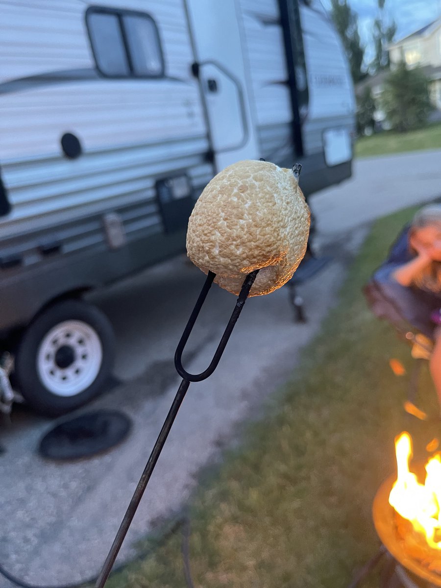 StonerDad's tweet photo. Front yard camping. How did I do on the toast? https://t.co/XYCcYa0csZ