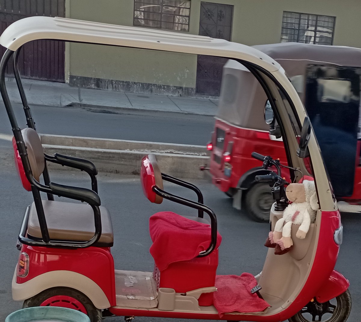 La Sachamovil 
<a href="/CarlosDamacen/">SachaUzumaki</a>