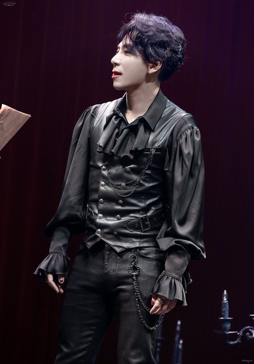 250626 백작 링크 스페셜 데이 포토타임
이승현 백작

상대 배우의 말장난에 영원히 킹받아하기 

#이승현 #백작