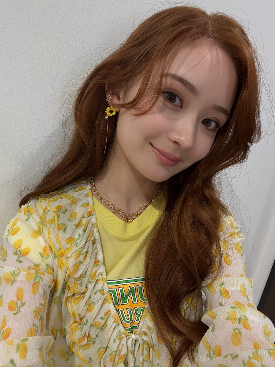 hata_mei0410's tweet image. ひまわりのオフショットをパシャリ📸🌻

#クレヨンしんちゃん実写化ショートムービー
#やかんの麦茶 #やかんの家族だゾ
#クレヨンしんちゃん  #畑芽育 #かわいい