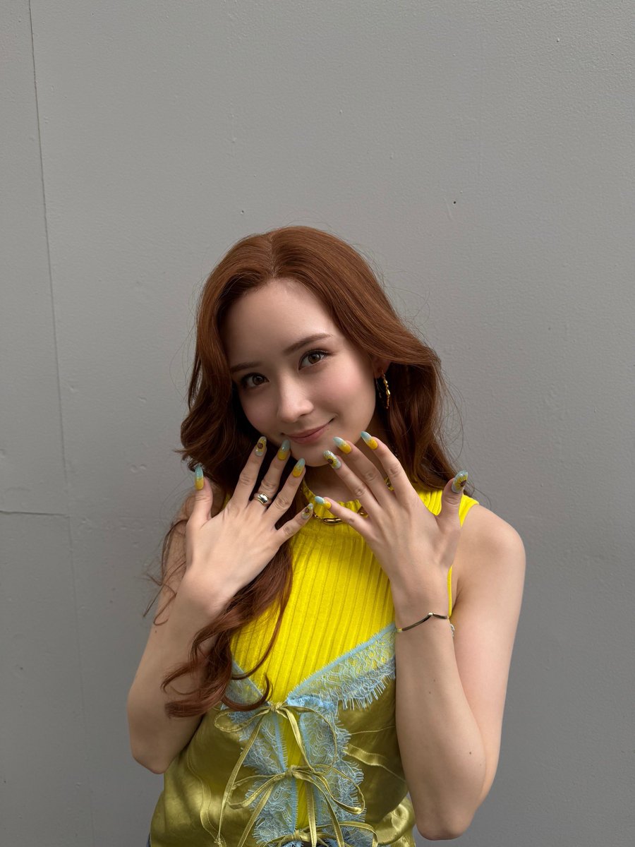 hata_mei0410's tweet image. ひまわりのオフショットをパシャリ📸🌻

#クレヨンしんちゃん実写化ショートムービー
#やかんの麦茶 #やかんの家族だゾ
#クレヨンしんちゃん  #畑芽育 #かわいい