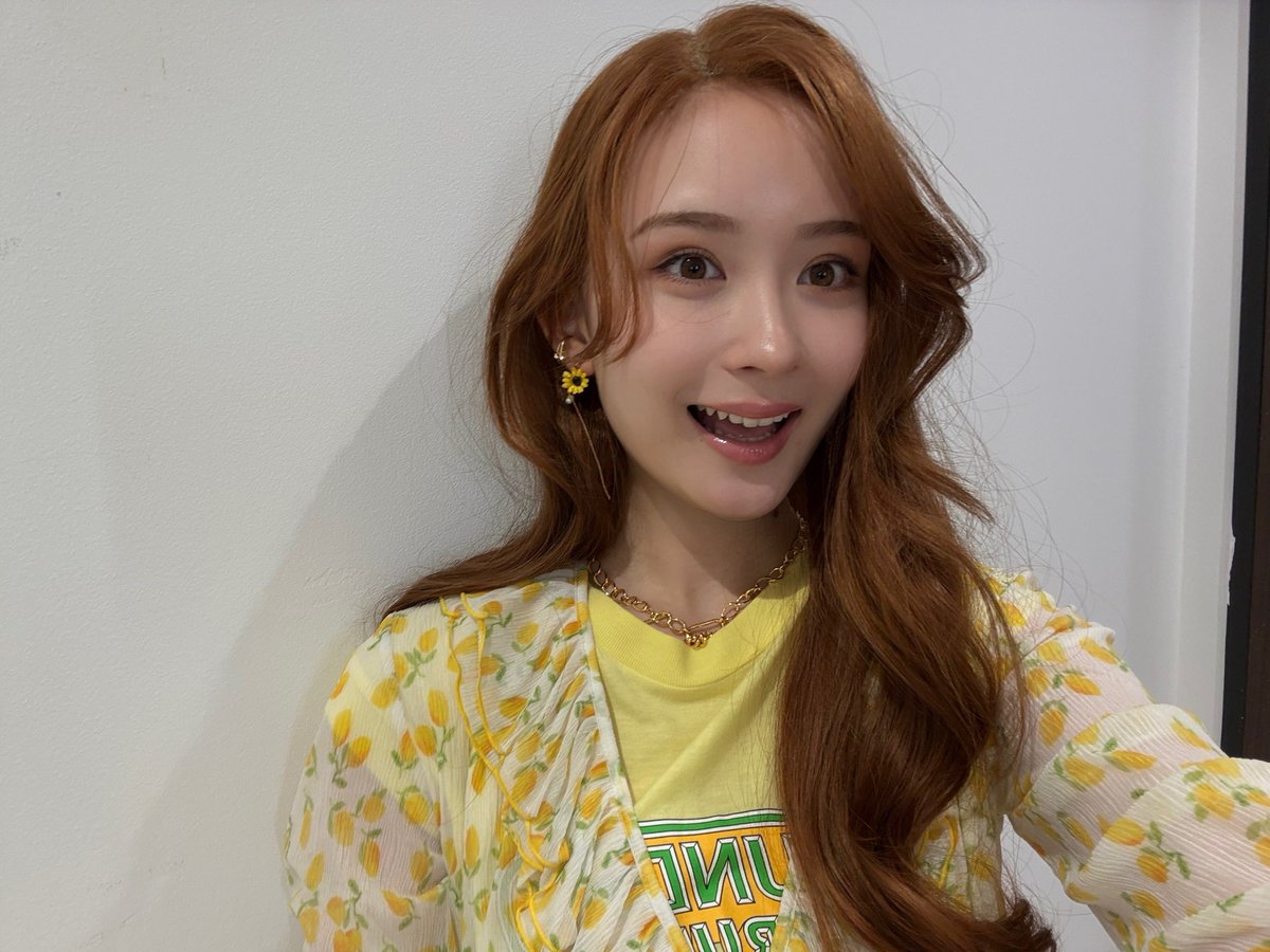 hata_mei0410's tweet image. ひまわりのオフショットをパシャリ📸🌻

#クレヨンしんちゃん実写化ショートムービー
#やかんの麦茶 #やかんの家族だゾ
#クレヨンしんちゃん  #畑芽育 #かわいい