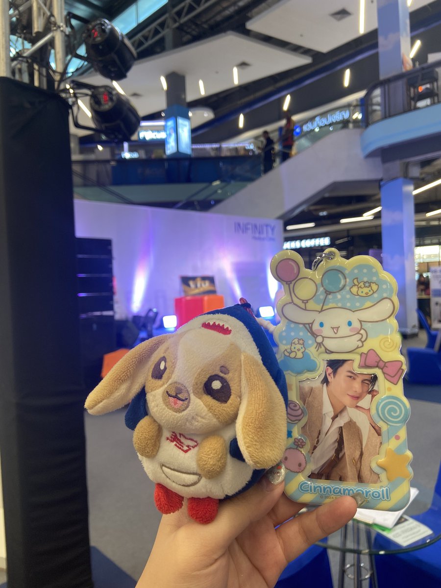 ♡‧⁺ 𝙈𝙞𝙣𝙙 𝙈𝙞𝙣𝙚 🐶⁺ (@_onmindmine) on Twitter photo ทีมสุพรรณมารอพี่จักรแล้วค้าบ 🙌🏻
ค่อยๆเดินทางมาน้า แล้วเจอกันคั้บ ❤️ <a href="/Williamjkp1/">วิลเลี่ยม จักกะปรั๊ดดดดด</a>
#Williamjkp ทีมสุพรรณมารอพี่จักรแล้วค้าบ 🙌🏻
ค่อยๆเดินทางมาน้า แล้วเจอกันคั้บ ❤️ <a href="/Williamjkp1/">วิลเลี่ยม จักกะปรั๊ดดดดด</a>
#Williamjkp