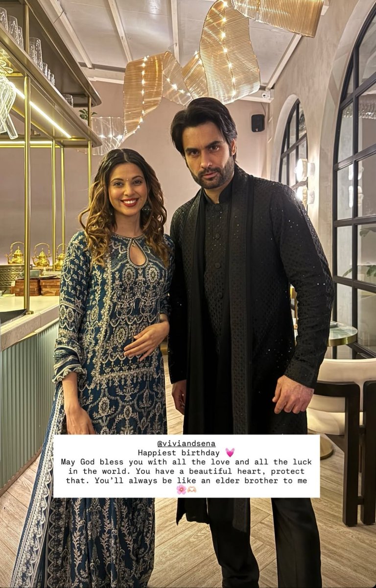 #VivAli ❤❤

Happy Birthday Vivian 🎉🎂

#VivianDsena #AliceKaushik