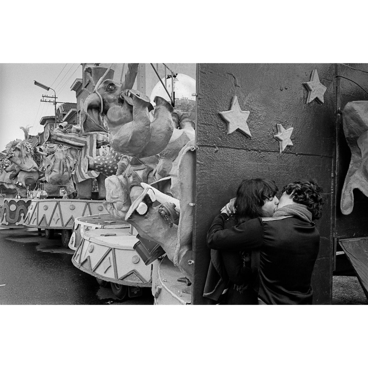 Thinking about a series of 10 small booklets. One of them could be "It Takes Two".
BELGIUM. Fleurus. 11/04/1982: Kissing youth during annual festival (picture featured in "Sidelines" published by Hannibal Books).