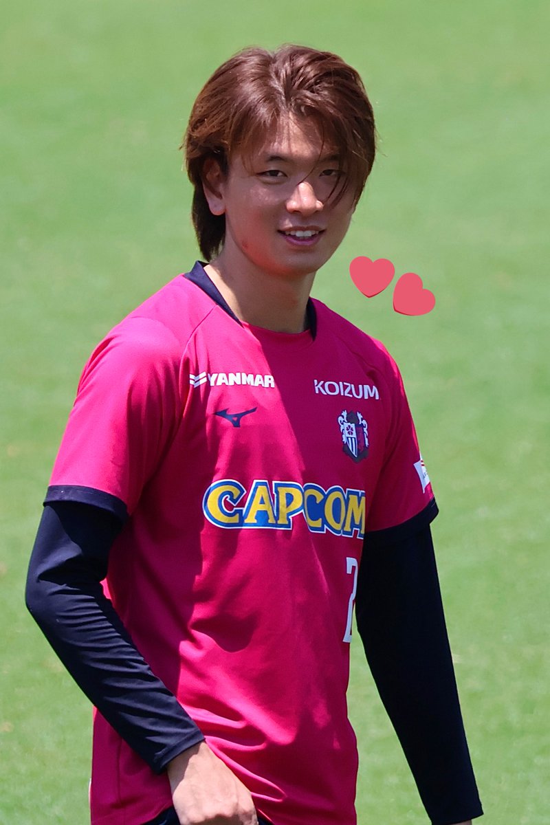 新しい髪型めちゃくちゃ似合ってた🙌🏻💫 #セレッソ大阪 #中村拓海 選手 新しい髪型めちゃくちゃ似合ってた🙌🏻💫 #セレッソ大阪 #中村拓海 選手