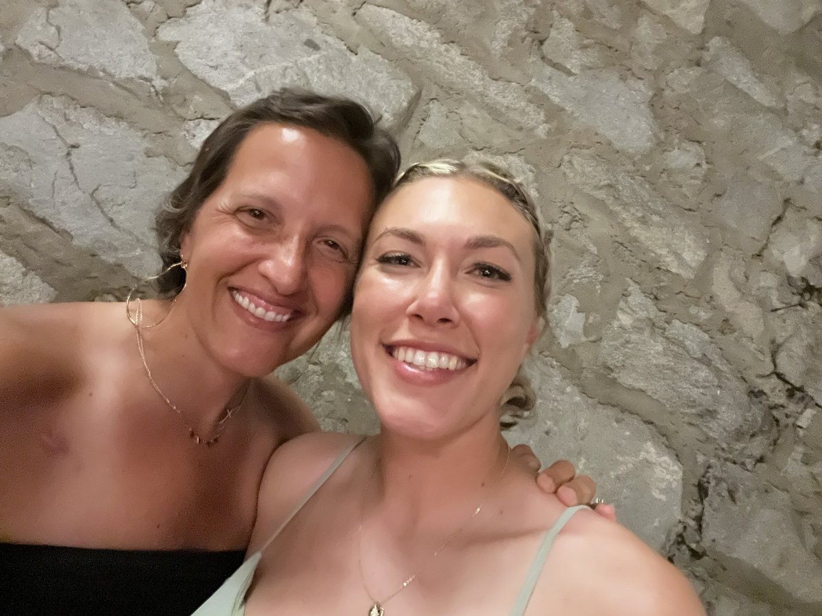 Happy Birthday Jill! I sure love running into you at weddings so I get to see the fancy feet and moves on the dance floor. Almost as good as your footwork and moves on the court. Love ya Towny! ❤️💙