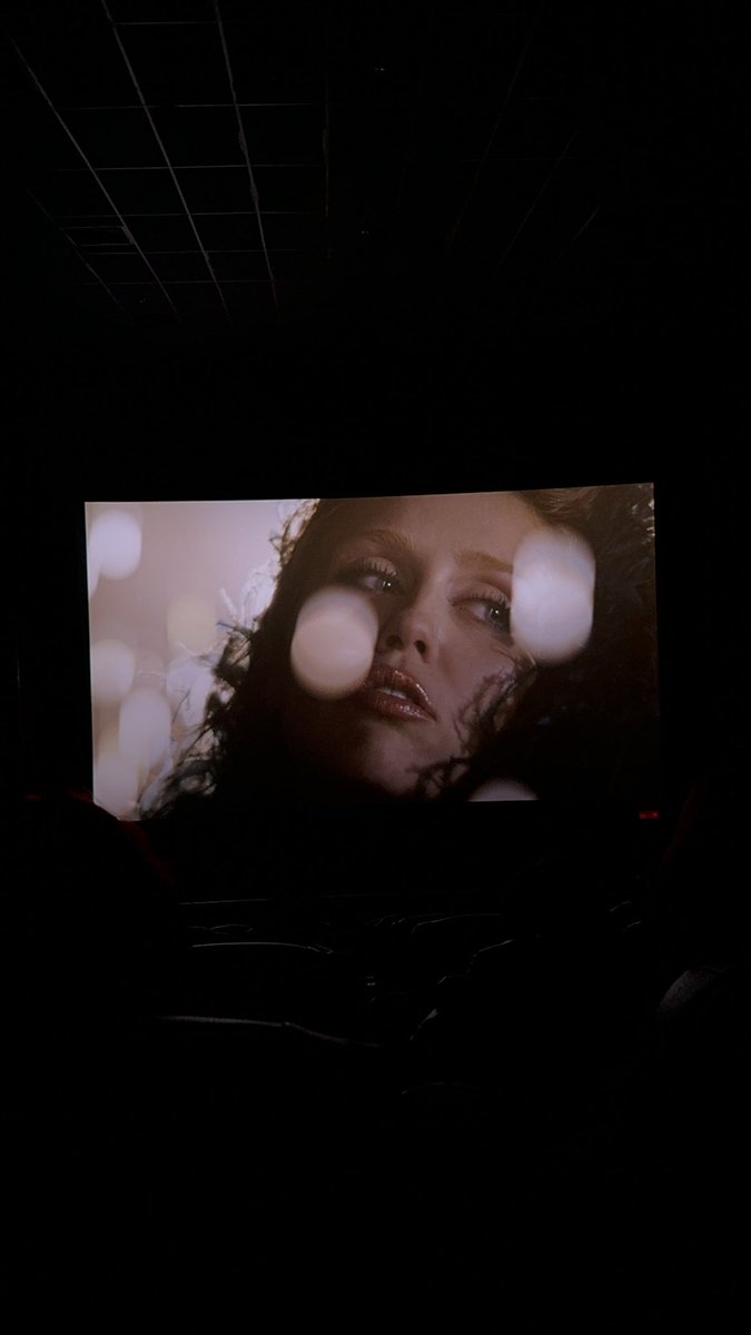 maybeyoureright's tweet image. BRAZIL IS SOMETHING BEAUTIFUL TONIGHT @MileyCyrus @mileyworld