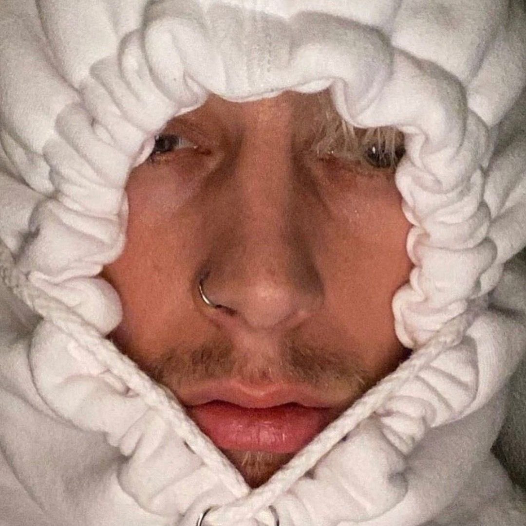 I have turned my dissociative nature into a meme lol, gotta love mental health 🤣