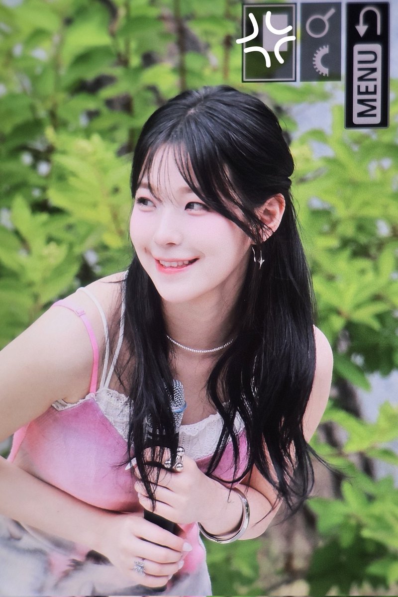 9clover_'s tweet photo. 250628

#fromis_9
#프로미스나인
#백지헌 #지헌
#BAEKJIHEON https://t.co/h1dlW5Lpy7