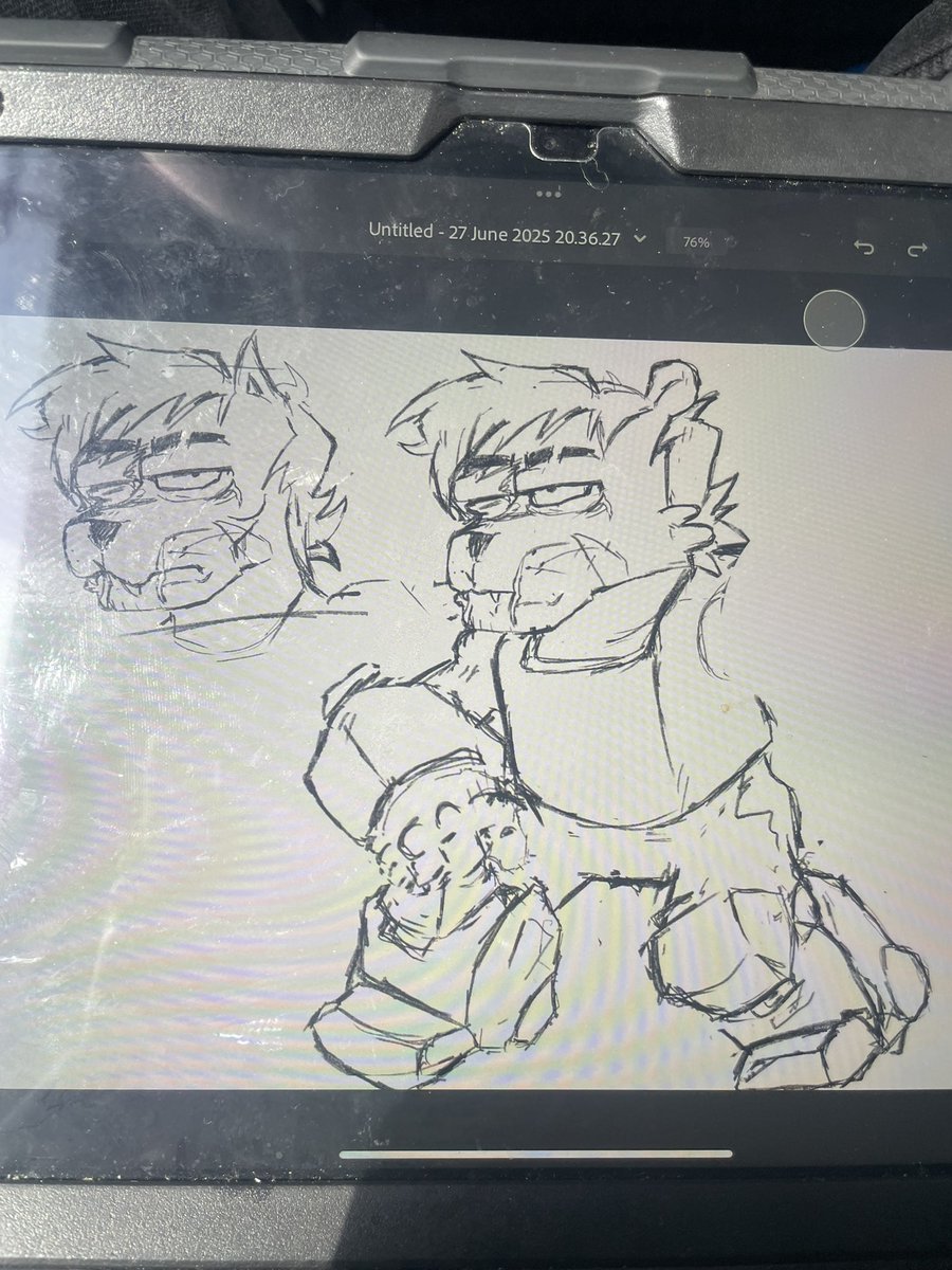 I haven’t drawing for a while because of fuck ass summer classes and ye heres a bit drawing of limonov as a bear in some cartoon i used to work for back in January #tankmen