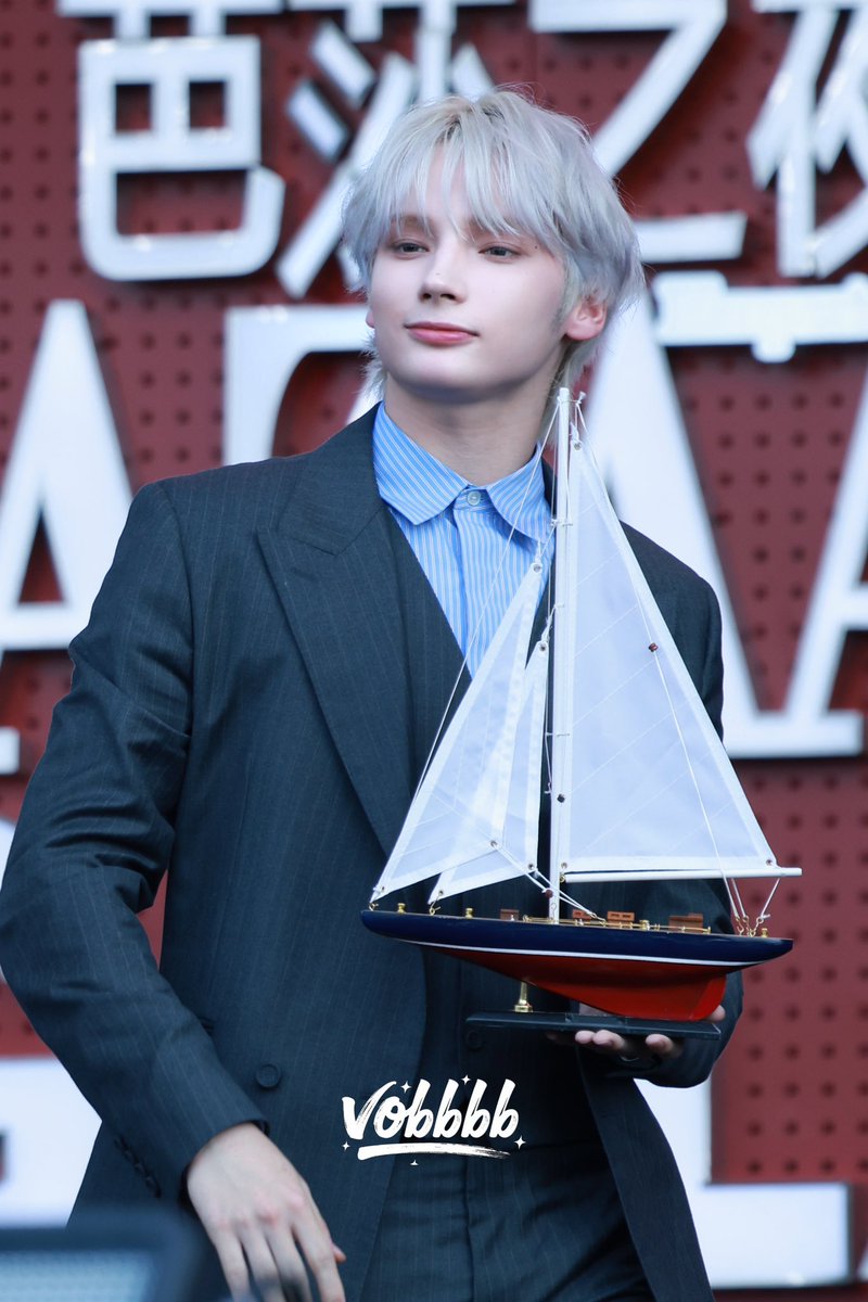 20250628⛵

#TOMORROW_X_TOGETHER #투모로우바이투게더 #HUENINGKAI #휴닝카이