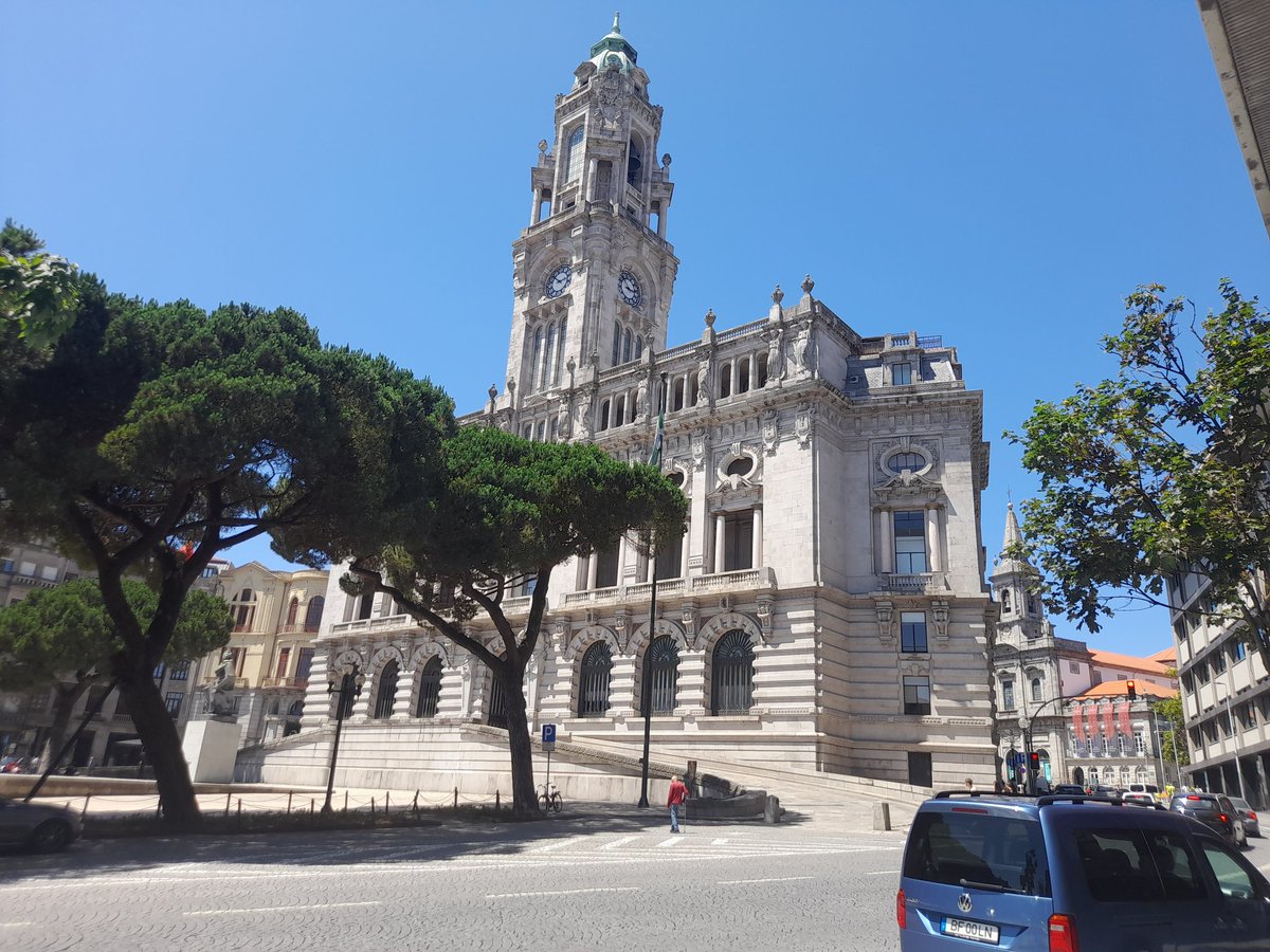 25Ashford's tweet photo. City Hall Porto. https://t.co/FdtWgn2RYS