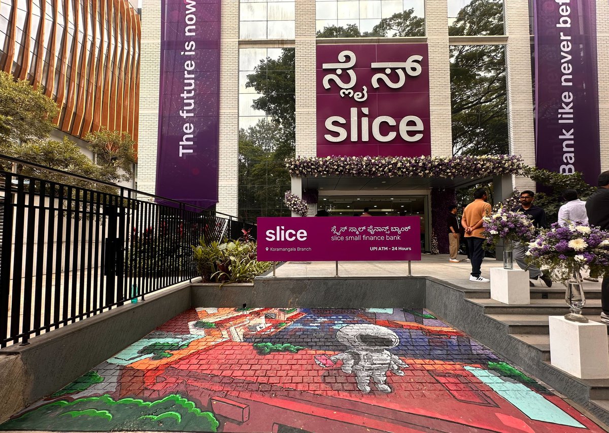 slicebank's tweet image. What&apos;s poppin? 💜