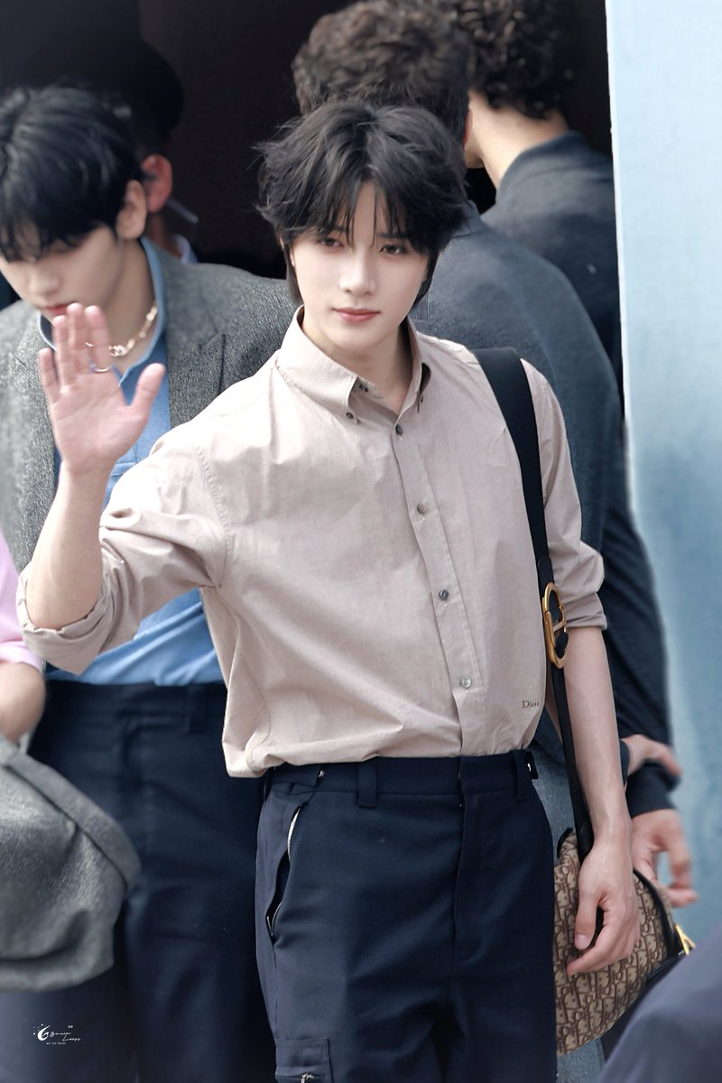 gyuwuloops313's tweet image. 250627 DiorSummer26

#범규 #BEOMGYU #ボムギュ
#TXT_범규 #TXT_BEOMGYU