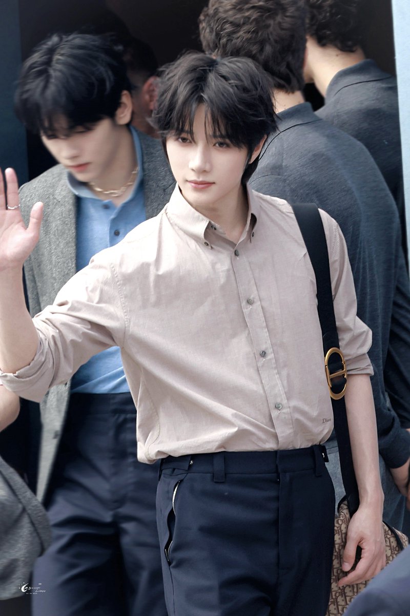 gyuwuloops313's tweet image. 250627 DiorSummer26

#범규 #BEOMGYU #ボムギュ
#TXT_범규 #TXT_BEOMGYU