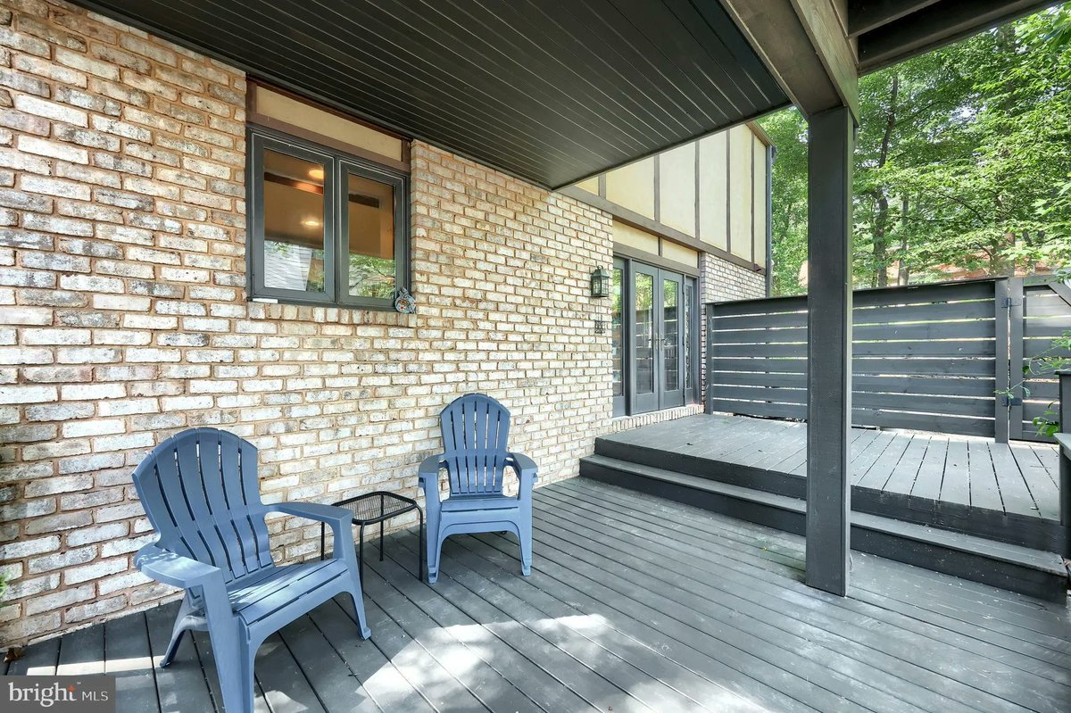 GinterGroup's tweet image. 8 Pine Tree Drive, New Cumberland, PA, 17070
4 bed | 4 bath 3104 Sq. Ft.
Active | 549900
bit.ly/44qPbxn
Charming Tudor Revival Nestled on a Wooded Retreat. A Rare Blend of Old-World Elegance &amp;amp; Modern Comfort. Welcome to this tastefully renovated Tudor-style home set...