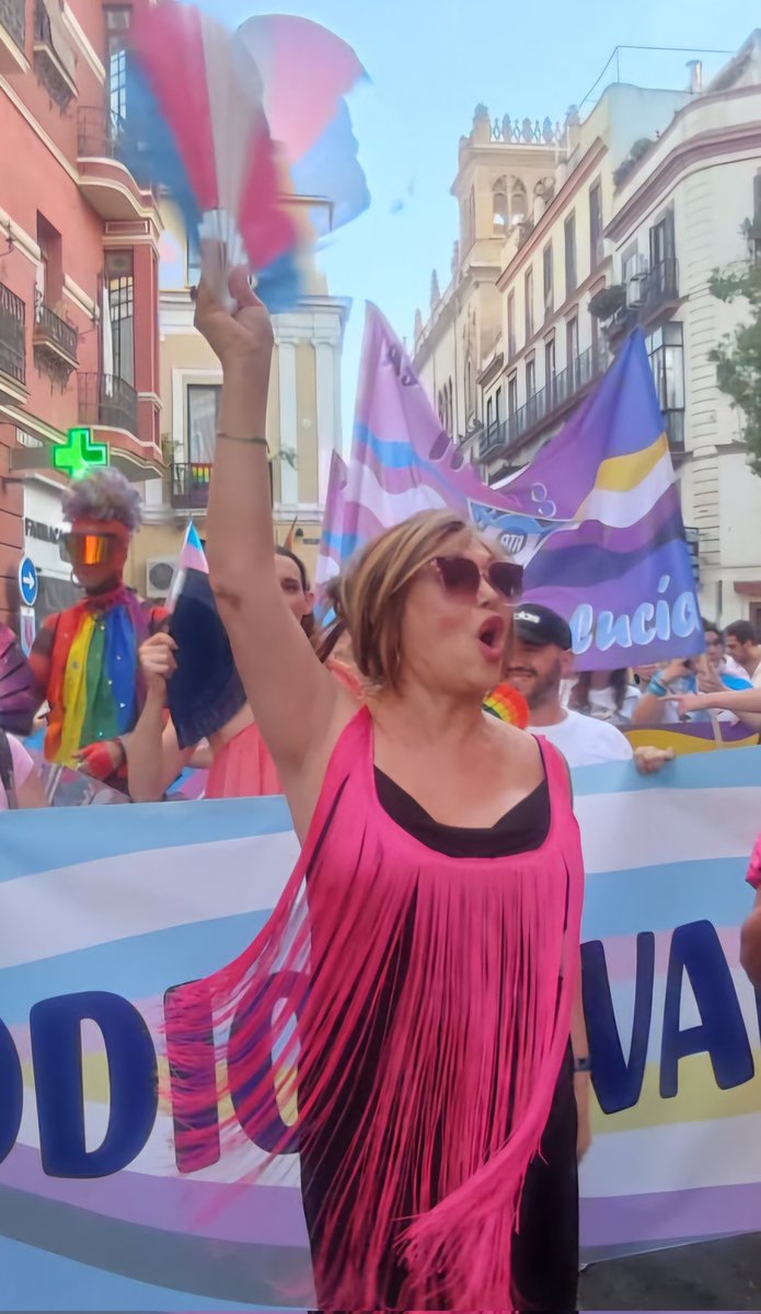 Furia_Trans's tweet photo. "Mi identidad, NO es un peligro, Su odio, SÍ" https://t.co/nJWQ0KQmAk