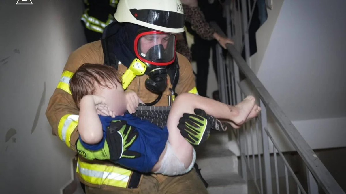 Russia attacks Odesa overnight. A young couple killed in an attack. Many injured, including a 3years old boy. No words to describe this horror #StopRussia #StandWithUkraine