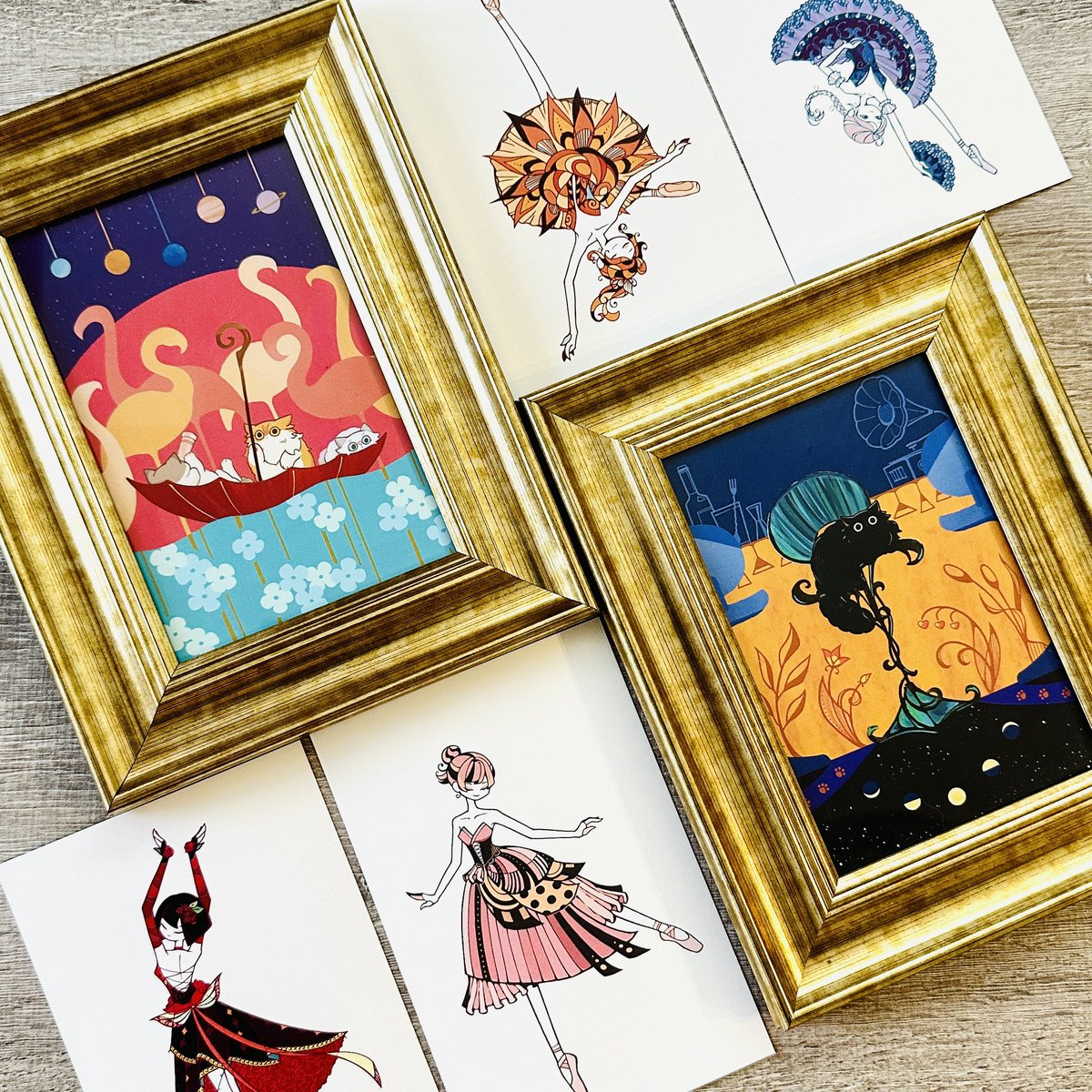 2ChamaC2's tweet photo. #デザフェス61 出展するよ🐱

もふもふにゃんことバレエのイラストが勢揃い✨️
ポストカードやステッカー、缶バッジなど👀

友達と出展いたす🎀

◎出展日：7/5(土)、7/6(日) 両日出展
◎出展名：Ribbon and Chama
◎ブース番号：南１階 【 I-43 】

 #デザフェス61リポスト 
@designfesta https://t.co/AcotfvJFv2