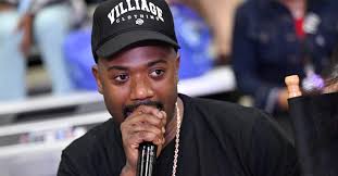 On the street. On the air. (@kayaonair) on Twitter photo 🚨Ray J tears up and abruptly ends his stream after opening up about his experience with Diddy. Stay tuned for more updates on what went down. 👀🎥 #ThomasInTheMorning with <a href="/thomasmsengana/">Thomas Msengana</a> #RayJ #Diddy #StreamShutdown 🚨Ray J tears up and abruptly ends his stream after opening up about his experience with Diddy. Stay tuned for more updates on what went down. 👀🎥 #ThomasInTheMorning with <a href="/thomasmsengana/">Thomas Msengana</a> #RayJ #Diddy #StreamShutdown