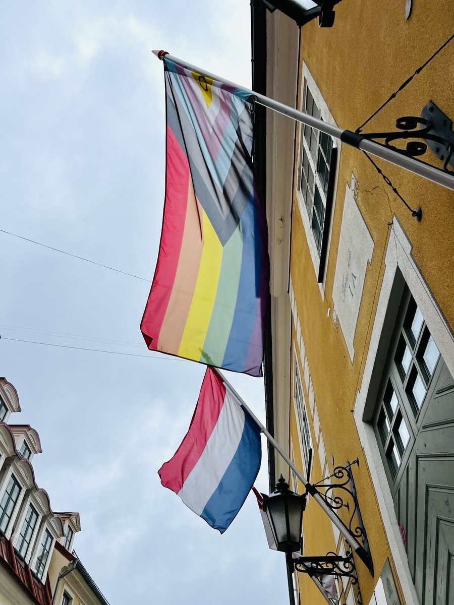 Happy World Pride Day and a very happy Pride in Riga! ❤️♥️💖💙💜💛🖤💚🧡🤎🤍🩷🩶🩵
Equal rights for LGBTIQ+ persons is a longstanding and core human rights priority for the Kingdom of the Netherlands. We are proud to hoist the Progress Flag at our Embassy!