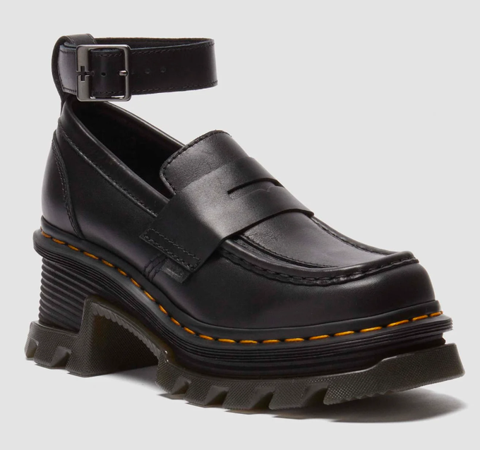 マーチンなぜこれのメンズを作らないのか… 