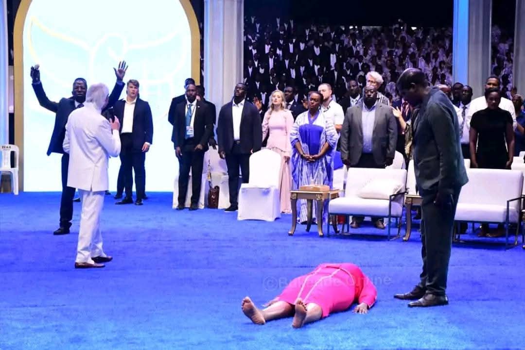 Her husband's powers can't put her down. Only the white man's can do that!☹️🙁
