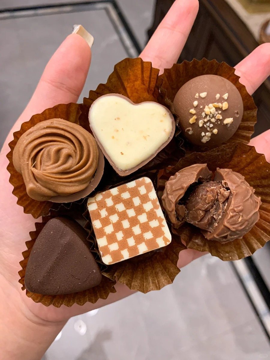 どんな味のチョコレートが好きですか？🍫