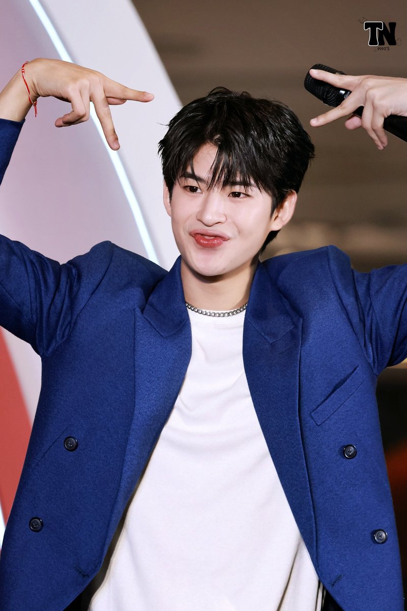 ว-า-ฬ-ห-มี-ข-า-ว (𝚃𝙽-𝙵𝙱-𝙹𝚂) tweet media