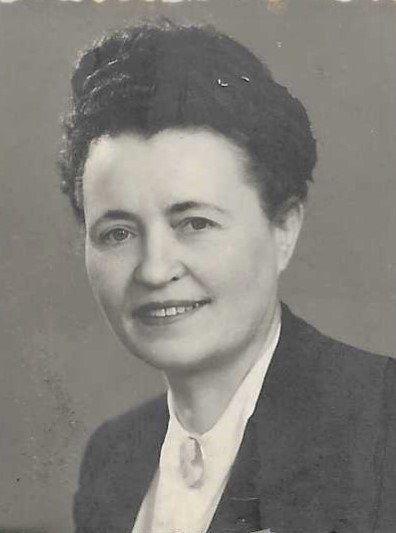 danyneudt's tweet image. Alphonsine Frennet. Gembloux. Boekhoudster. Gehuwd. Verzetsgroep Comète en Zéro. Inlichtingen. Hulp aan piloten. Deportatie naar de concentratiekampen Ravensbrück en Mauthausen. Alphonsine wordt bevrijd op 24 april '45 en sterft op 15 jan. '94. 94 jaar. #heldenvanhetverzet