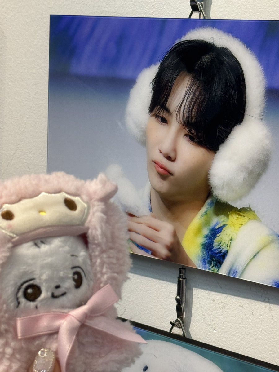 하니는 사랑을 싣고~ꢭ
윤프는 그리움을 싣고~ꢭ
정한이가 돌아오는 그날까지 하니해💕
 #언제나_함께인_너와나