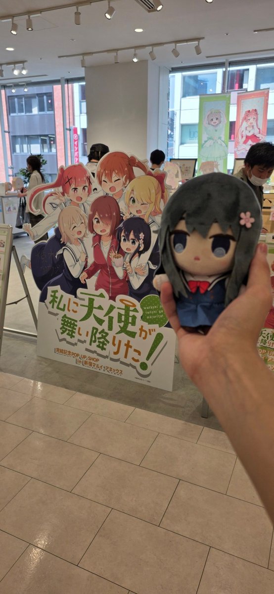 TW_SnowFlake's tweet photo. サイン本はゲットできなかったけど、花ちゃんのグッズが買えてすごく嬉しい！！！
#wataten https://t.co/mM3uIicYHV