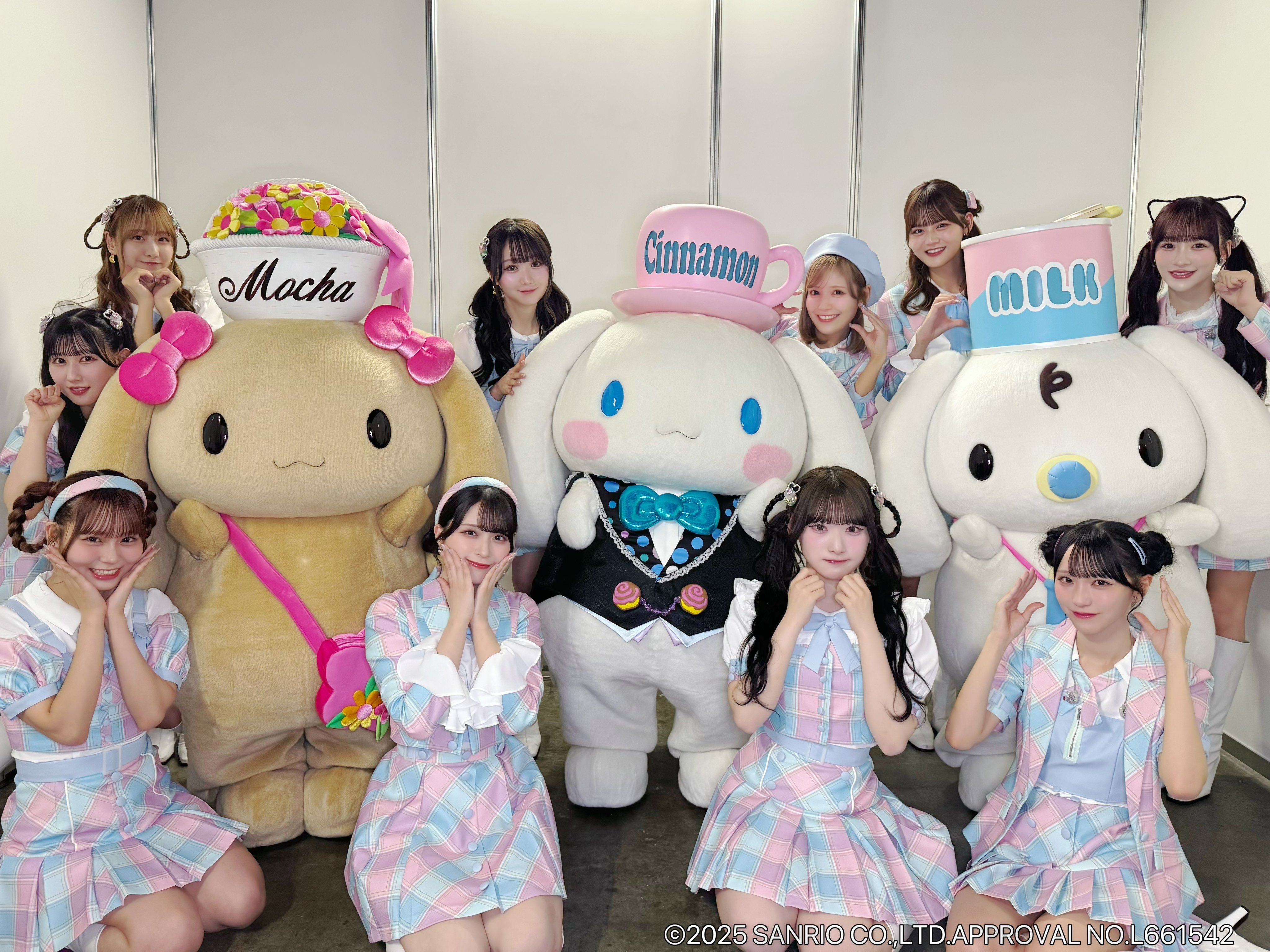 イコラブ 佐々木舞香 シナモロール シナモン コラボ 生写真 直筆 チュウ Amazon.co.jp: 佐々木舞香 コンプ 生写真 シナモロールコラボ