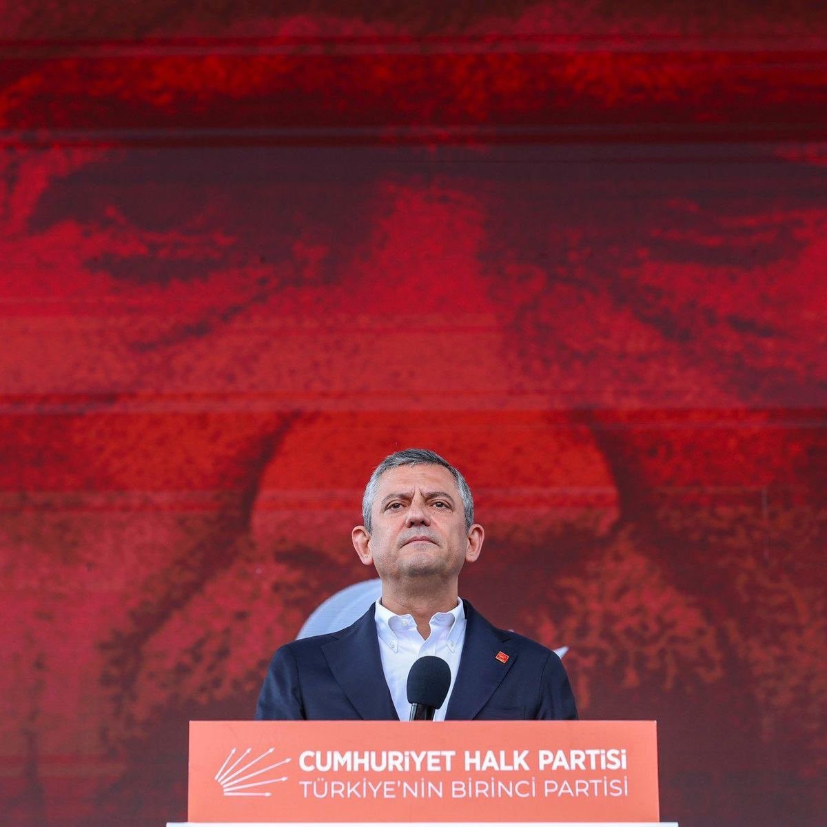 elfphlvn's tweet photo. Gazi’nin emanetine sahip çıkıyoruz. Genel Başkanımız Özgür Özel’in yanındayız! @eczozgurozel https://t.co/gyVvkyKleL